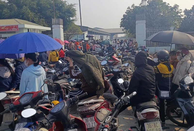 bãi đỗ xe giờ tan tầm